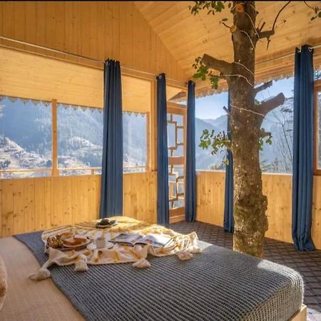Вилла Into The Woods Treehouse Jibhi Экстерьер фото
